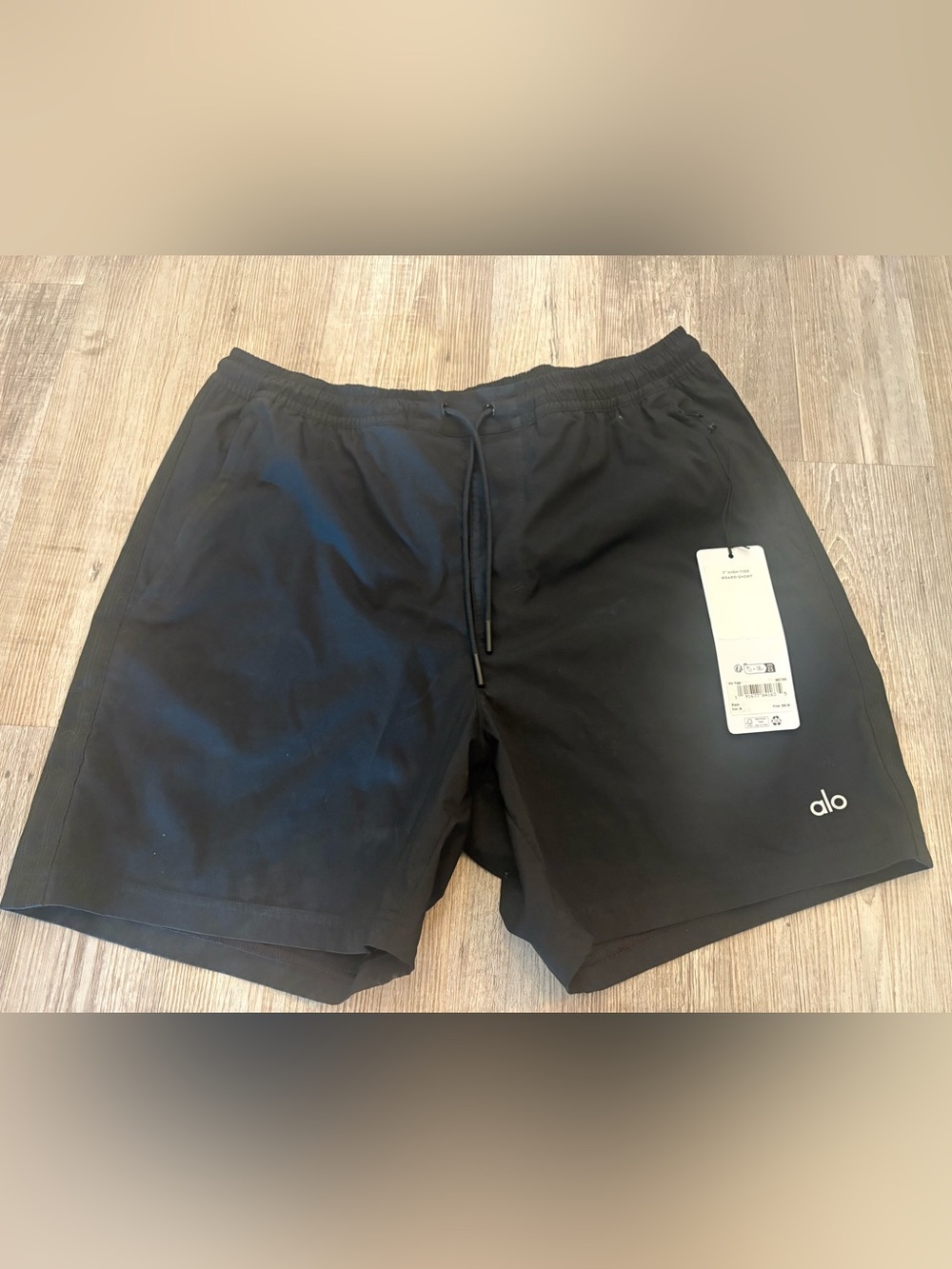 ALO Yoga Men's Black Athletic Shorts